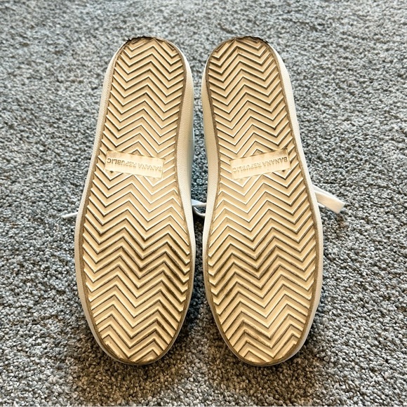 Banana Republic white leather sneakers with snakeskin detail - Picture 12 of 12